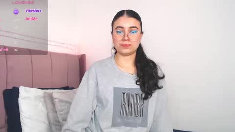 Snapshot of gabrielarossa chatting on 10.23.25 GabrielaRossa online show from 10.23.25