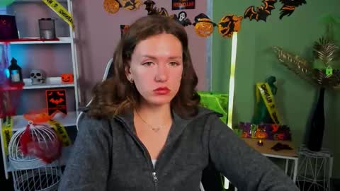 Snapshot of gabriella_daylight chatting on 10.22.25 gabriella_daylight online show from 10.22.25