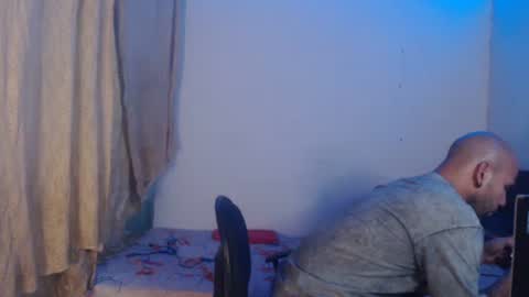 Snapshot of gabrielle_ramirez chatting on 10.06.25 Gabriel online show from 10.06.25