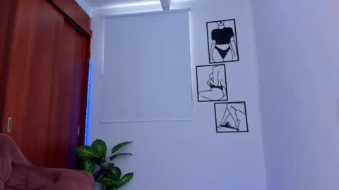    online show from 10.10.25