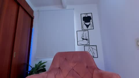 Snapshot of gaby_girl chatting on 05.21.26 online show from 05.21.26