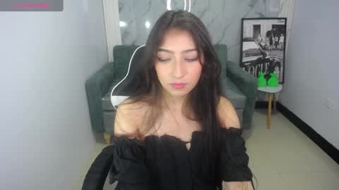 Snapshot of gaby_s1 chatting on 09.18.25 Gaby online show from 09.18.25