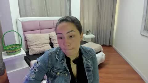 Snapshot of gaby_trent chatting on 05.14.26 gabriela online show from 05.14.26