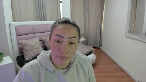 Snapshot of gaby_trent chatting on 05.20.26 gabriela online show from 05.20.26