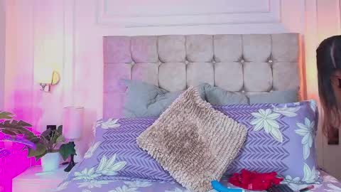 GabyEvans online show from 04.16.26