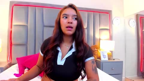 gabymoreau online show from 10.29.25