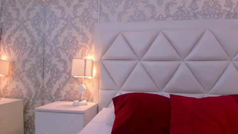 gabymoreau online show from 12.05.25