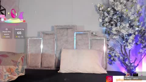 gabyyjones online show from 11.16.25