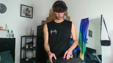 Snapshot of gael_jones chatting on 09.14.25 gael_jones online show from 09.14.25