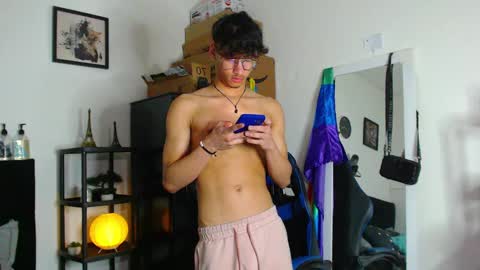 Snapshot of gael_jones chatting on 09.25.25 gael_jones online show from 09.25.25