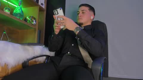 gael_williams3 online show from 09.18.25