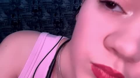 Snapshot of galehudley chatting on 12.19.25 Abigail online show from 12.19.25