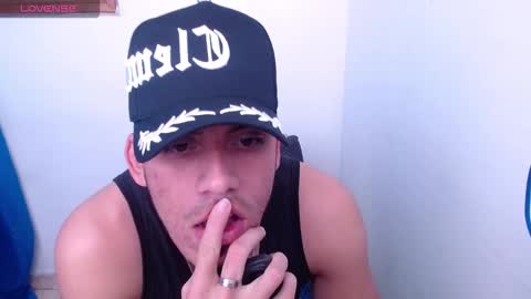 Snapshot of gambitoz chatting on 10.05.25 Gabriel online show from 10.05.25