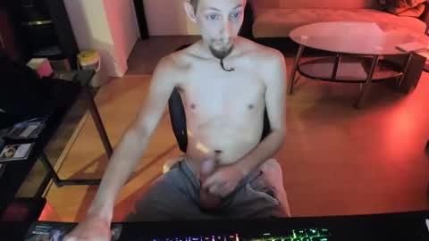 Snapshot of gamingpleasure chatting on 11.05.25 GamingPleasure online show from 11.05.25