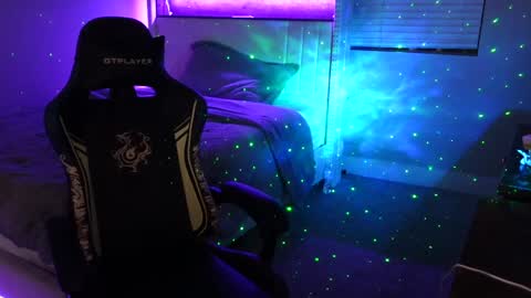 Jenna  - be back MONDAY night.  online show from 04.02.26