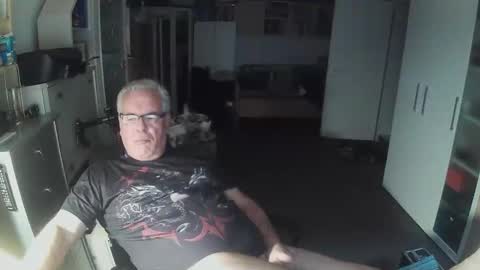 Snapshot of gargamil chatting on 11.26.25 gargamil online show from 11.26.25