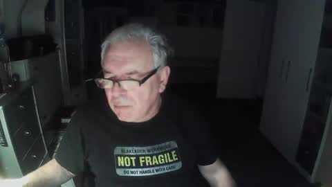 Snapshot of gargamil chatting on 01.19.26 gargamil online show from 01.19.26
