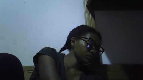 Snapshot of gasielah chatting on 02.14.25 gasielah online show from 02.14.25