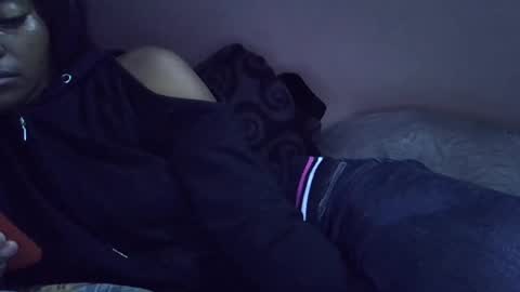 Snapshot of gasielah chatting on 02.15.25 gasielah online show from 02.15.25