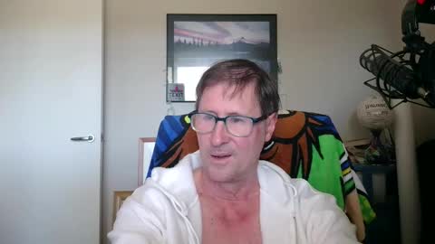 Snapshot of gatsby2025 chatting on 09.27.25 gatsby2025 online show from 09.27.25