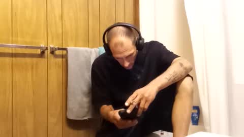 Snapshot of gatz21590 chatting on 09.17.25 gatz21590 online show from 09.17.25