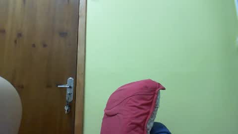 Monique online show from 01.05.25