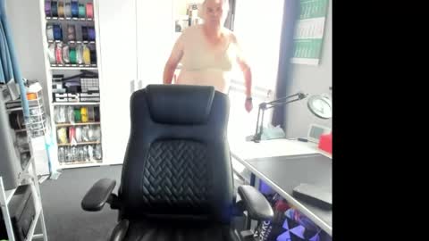 Snapshot of geiler_bock chatting on 05.22.26 Geiler Bock online show from 05.22.26