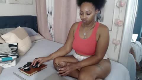 The Empress online show from 09.29.25