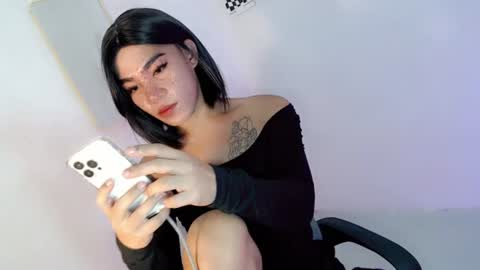 Snapshot of gelluxxx chatting on 08.04.26 gelo online show from 08.04.26