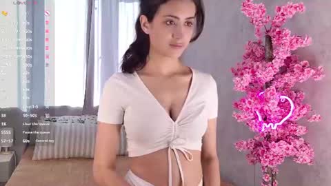 Snapshot of gembrunette chatting on 07.15.26 Lia online show from 07.15.26