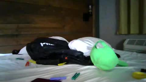 Lenzy LaCanada online show from 01.23.25