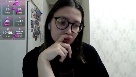 genev__ievee online show from 02.04.26