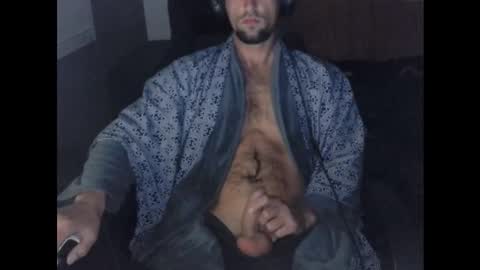 Snapshot of genie_lamps chatting on 03.05.25 Edouard online show from 03.05.25