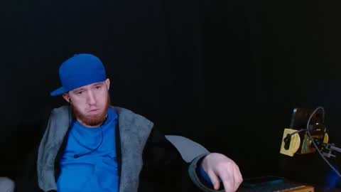 Snapshot of genitalwars chatting on 02.01.26 genitalwars online show from 02.01.26