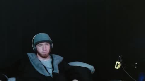 Snapshot of genitalwars chatting on 02.02.26 genitalwars online show from 02.02.26