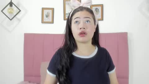 Snapshot of gennesis_love chatting on 09.26.25 Sofia online show from 09.26.25