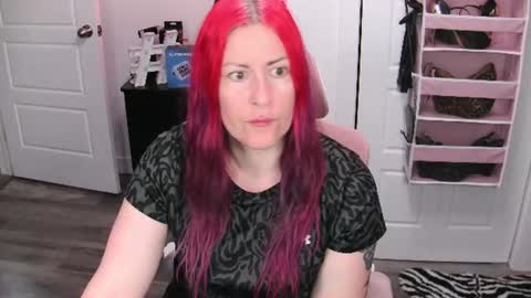 Snapshot of gennyrock chatting on 06.14.26 Genny Rock and online show from 06.14.26