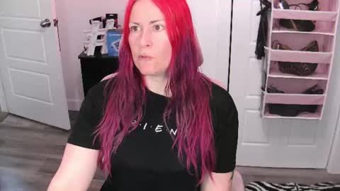 Snapshot of gennyrock chatting on 06.17.26 Genny Rock and online show from 06.17.26