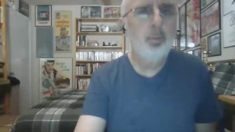 Snapshot of gentcallr chatting on 05.03.26 Steve online show from 05.03.26