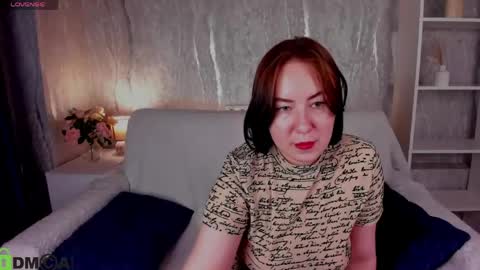 Snapshot of gentlesine chatting on 04.27.26 gentlesine online show from 04.27.26