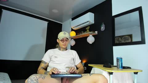 independent model online show from 01.06.25