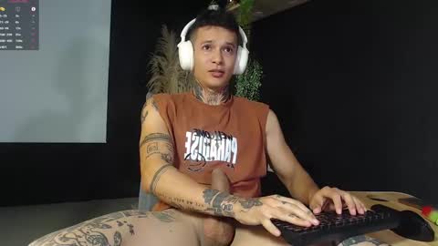 independent model online show from 03.02.25