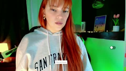 Snapshot of georgina_moschino chatting on 07.19.26 georgina_moschino online show from 07.19.26