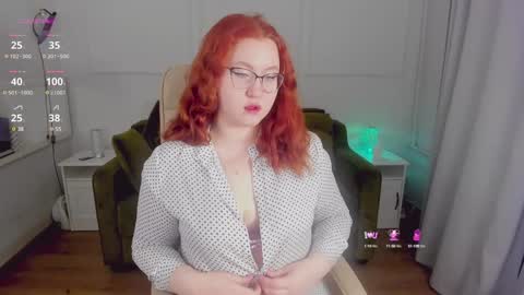 Snapshot of georginia_grimes chatting on 12.12.24 Georginia online show from 12.12.24