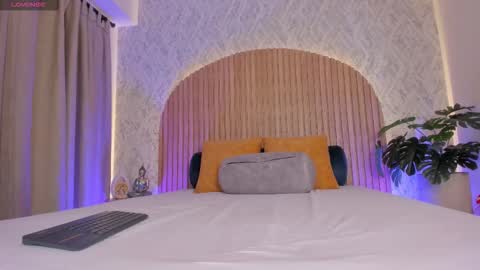 Kendal  online show from 09.10.25