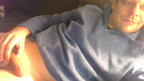 German33FFM1 online show from 12.05.24