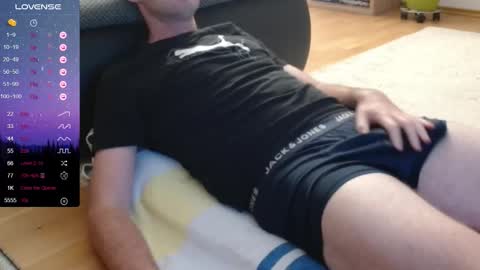 Snapshot of germanpenis90 chatting on 09.19.25 Nick online show from 09.19.25