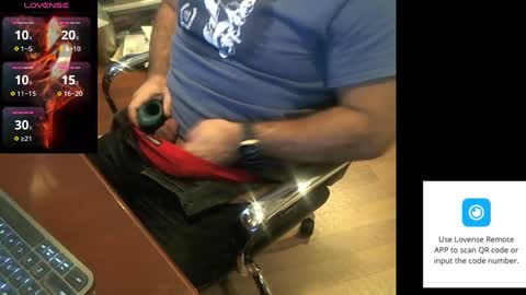 Snapshot of geronimo_431 chatting on 12.01.24 Daddy Jokes online show from 12.01.24