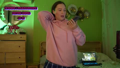 Anna online show from 10.16.25