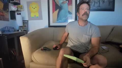 GetsNatty online show from 10.19.25